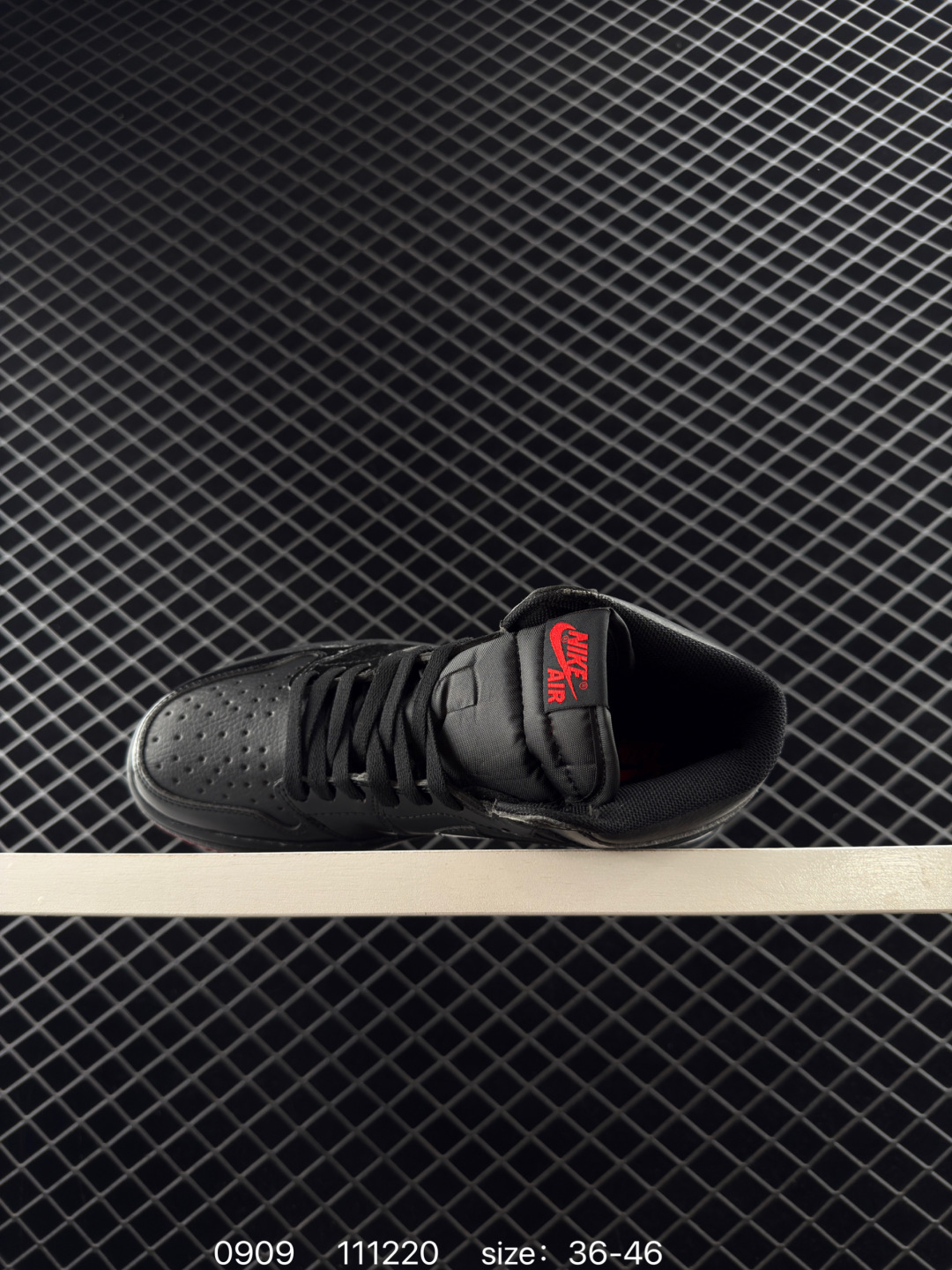 Nike Air Jordan 1 Retro High OG”Black/White“